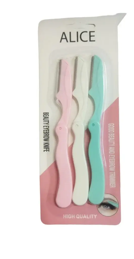 اليس مكنه تحديد حواجب